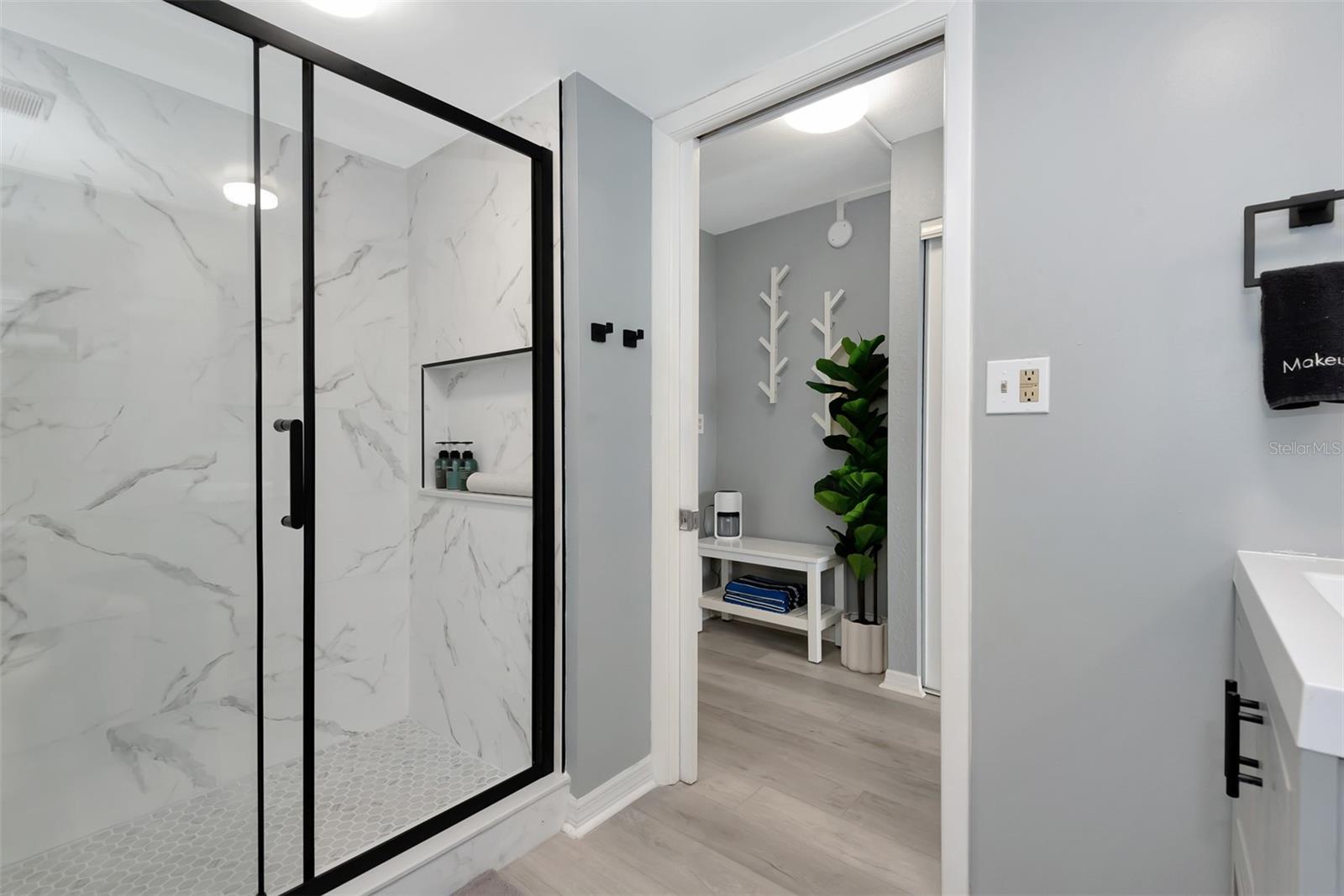 CASTAWAY BEACH RESORT CONDO - Residential