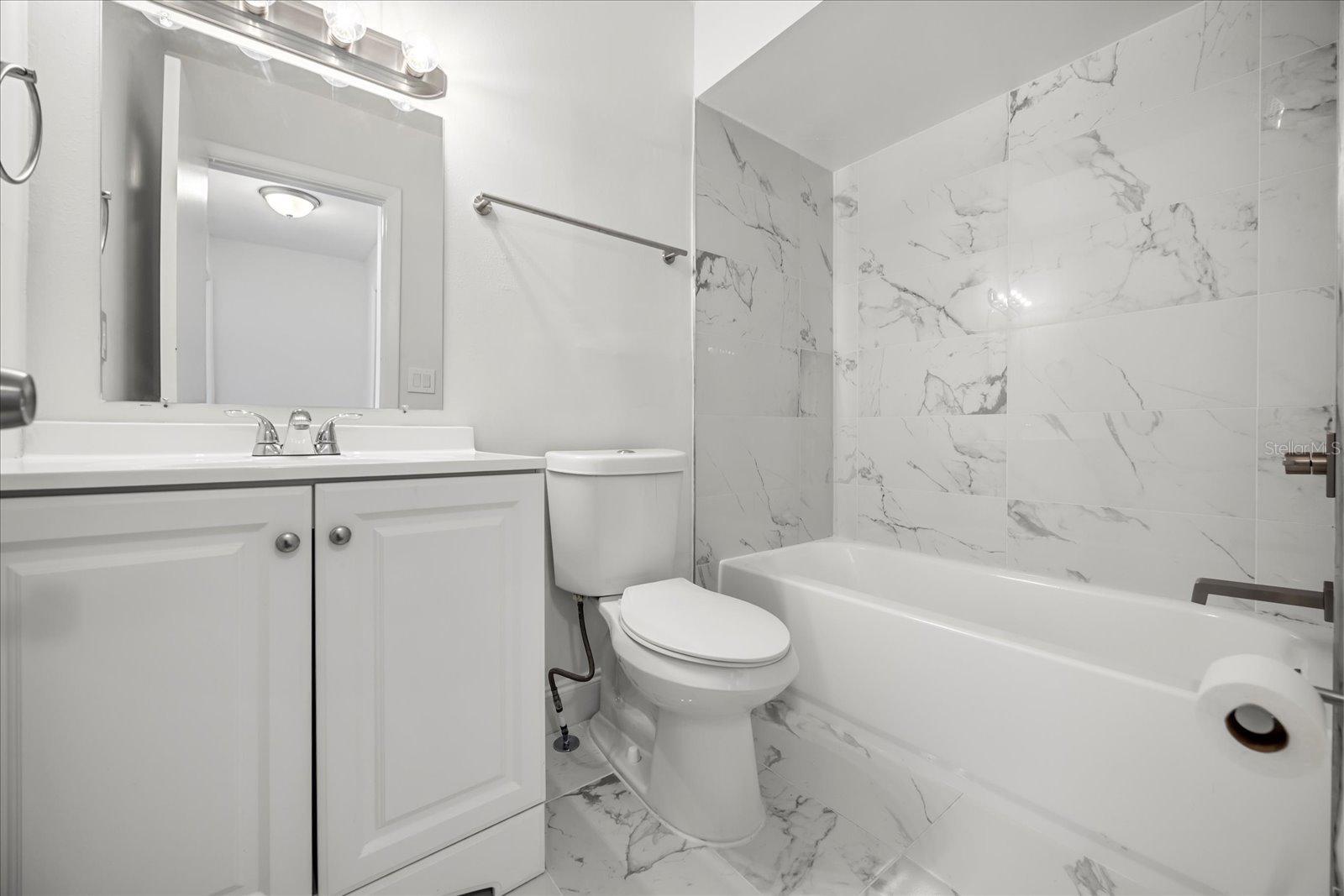 ALTAMONTE HEIGHTS - Residential Lease