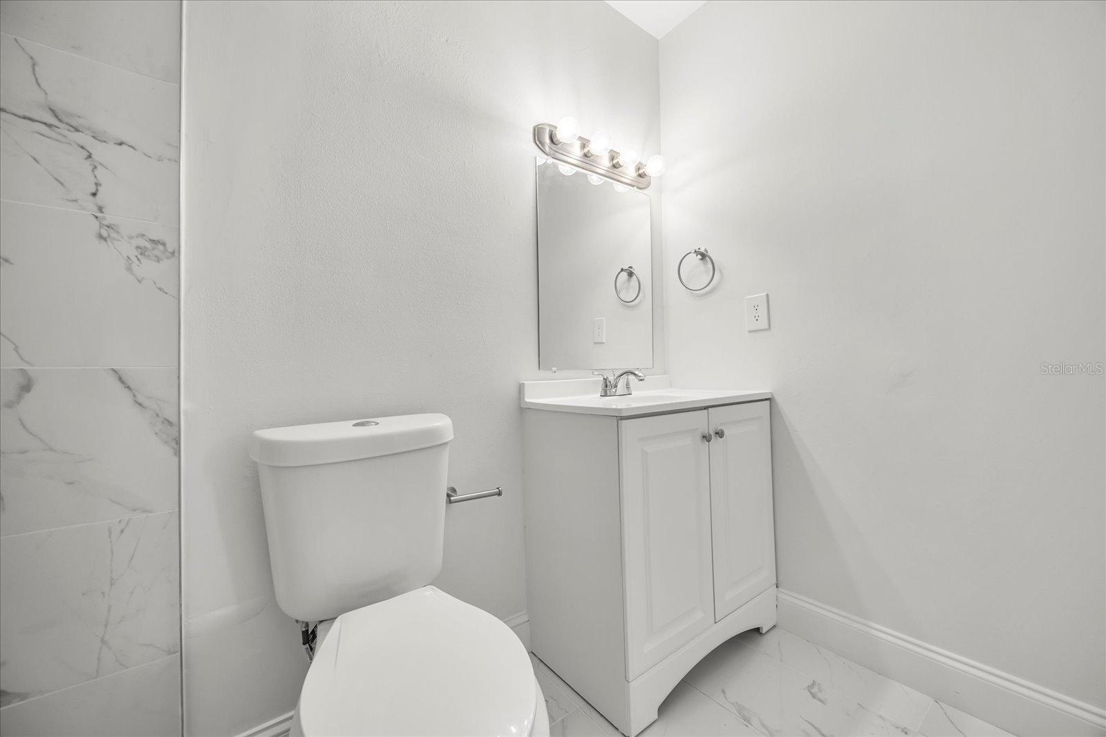 ALTAMONTE HEIGHTS - Residential Lease