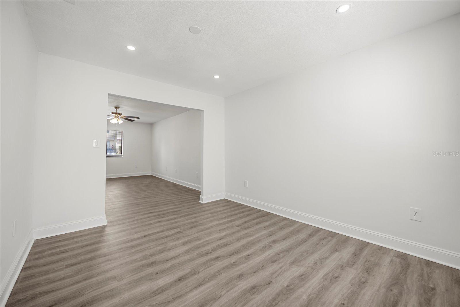 ALTAMONTE HEIGHTS - Residential Lease