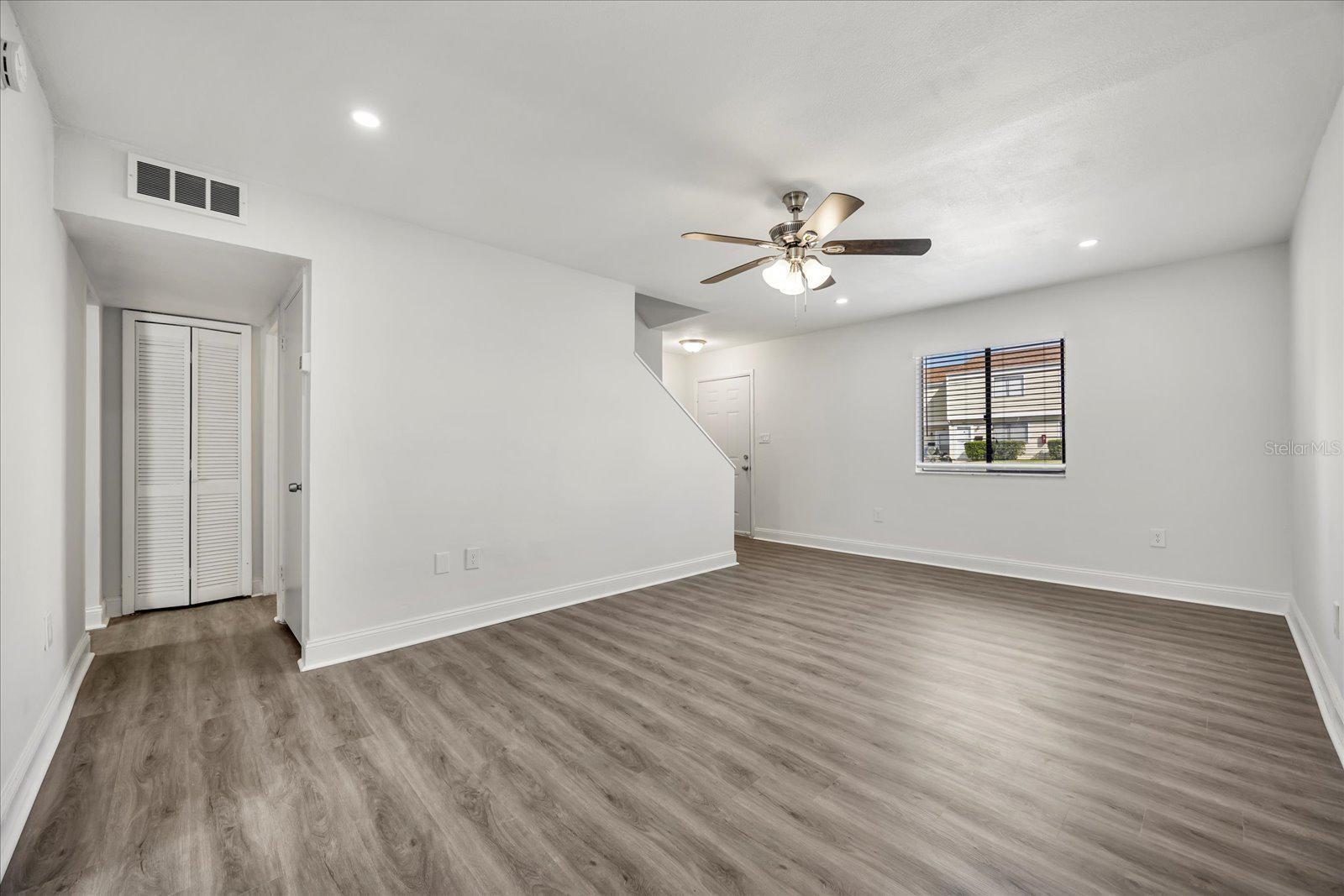 ALTAMONTE HEIGHTS - Residential Lease