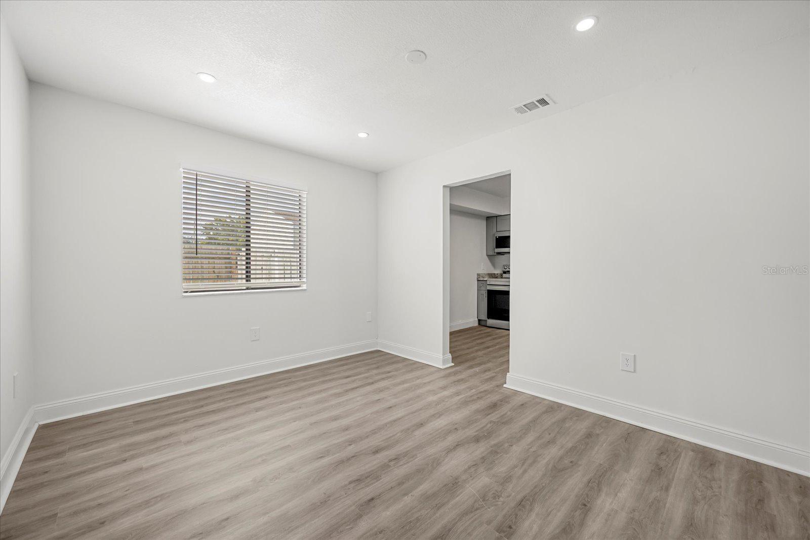 ALTAMONTE HEIGHTS - Residential Lease