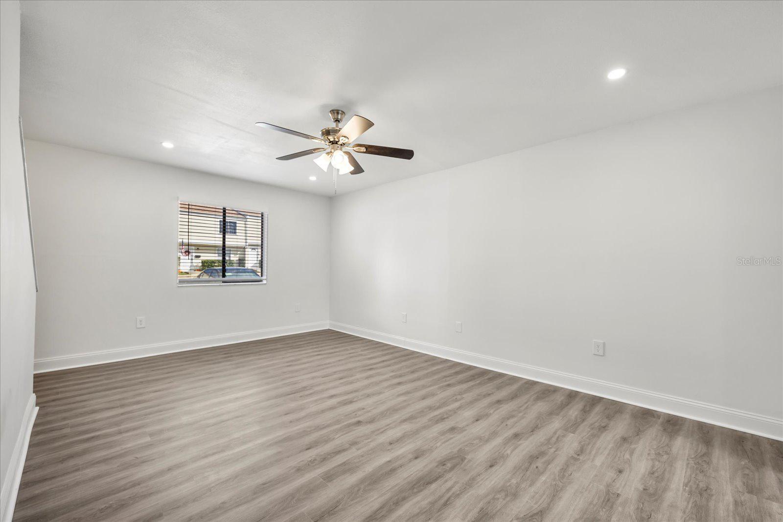 ALTAMONTE HEIGHTS - Residential Lease