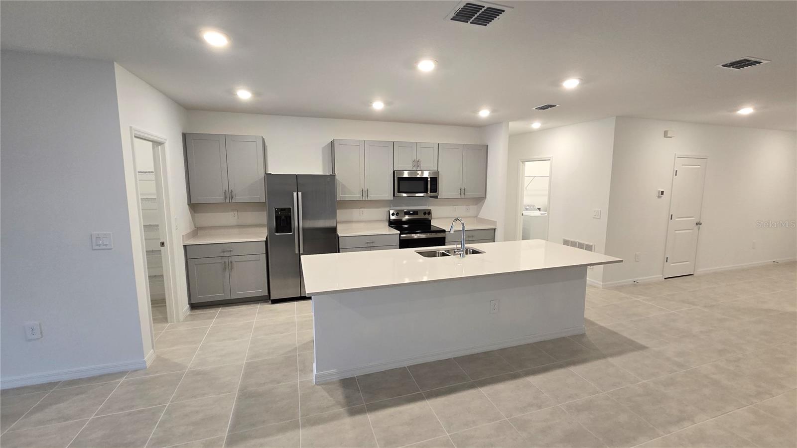 WESTVIEW POD B NEIGHBORHOOD 2A & 2B PH 1 - Residential Lease