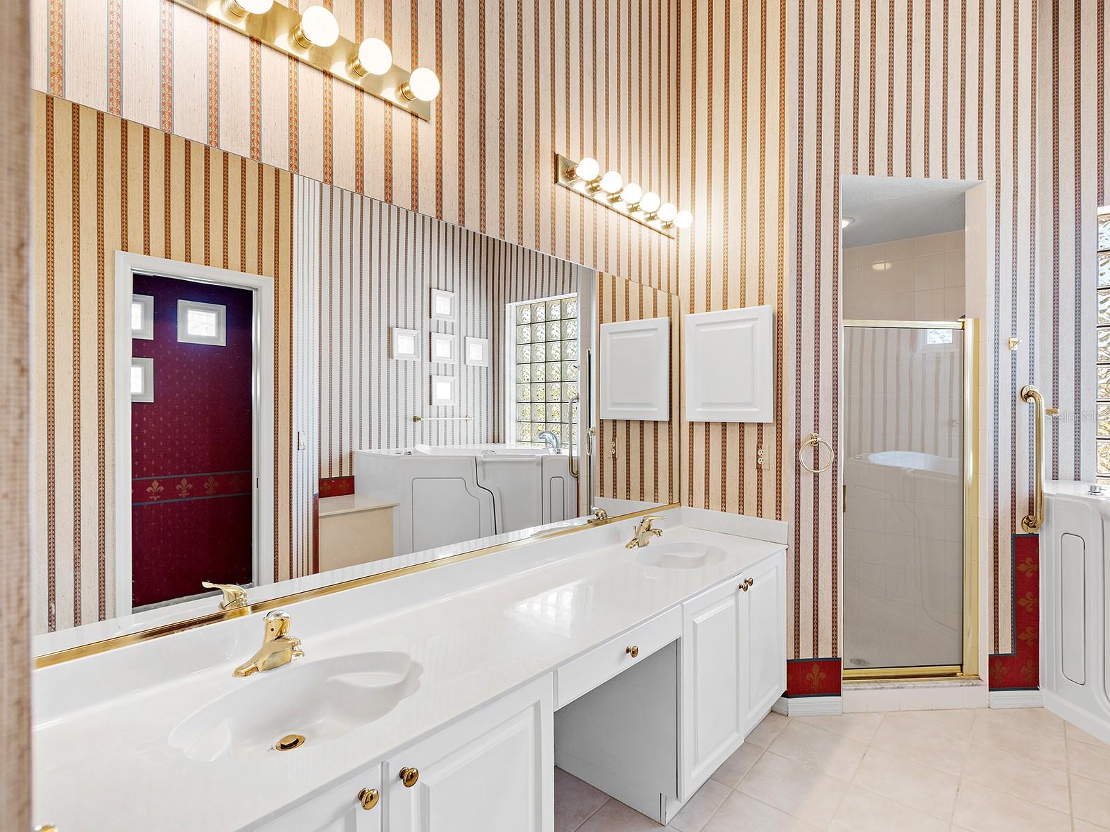 LYNWOOD GLEN - Residential