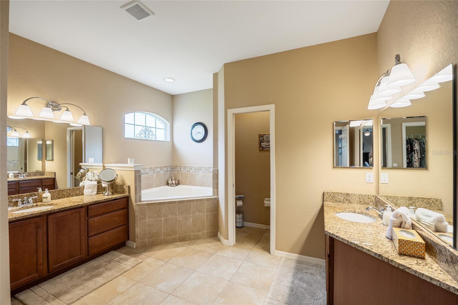 HARTFORD ESTATES - Residential
