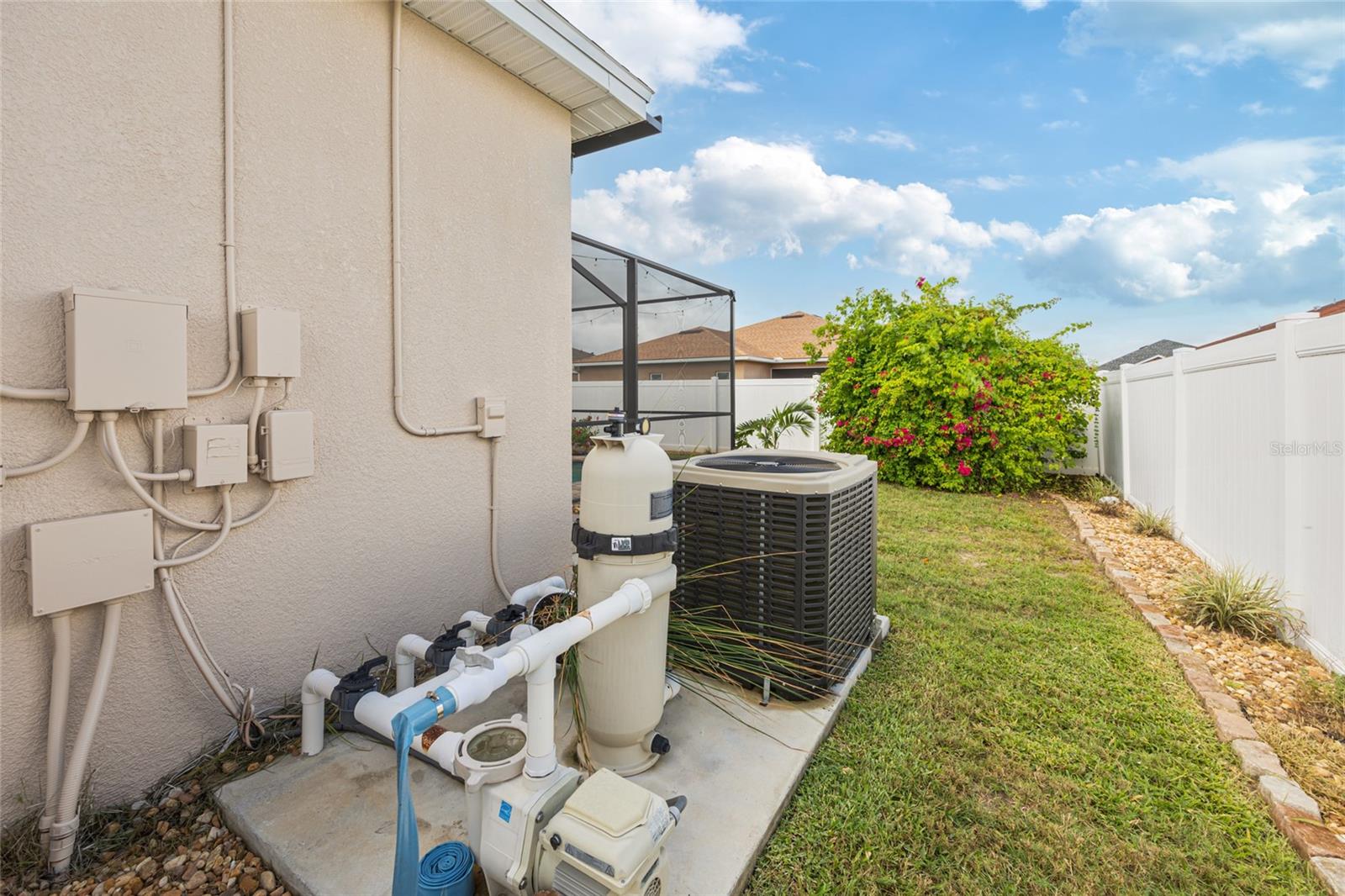 HARTFORD ESTATES - Residential