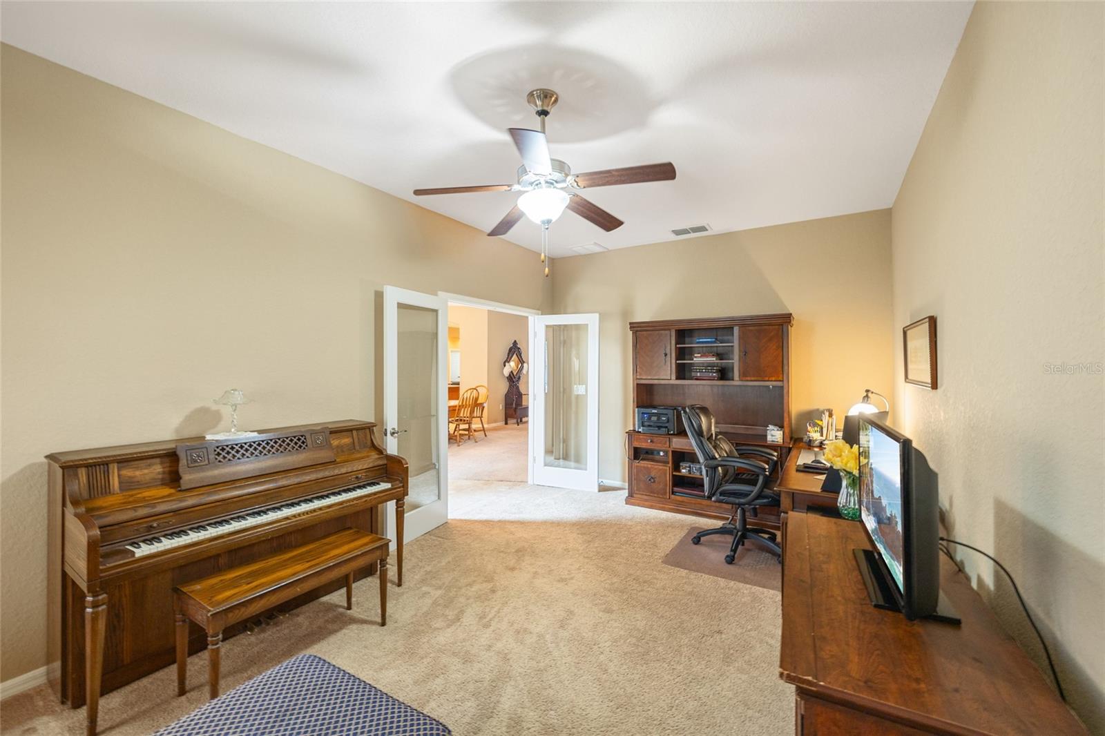 HARTFORD ESTATES - Residential