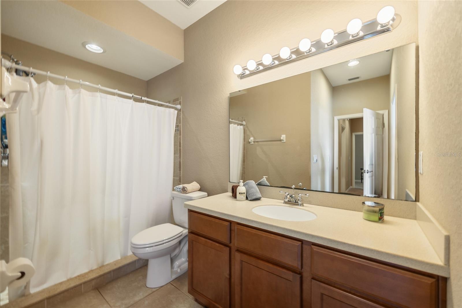 HARTFORD ESTATES - Residential