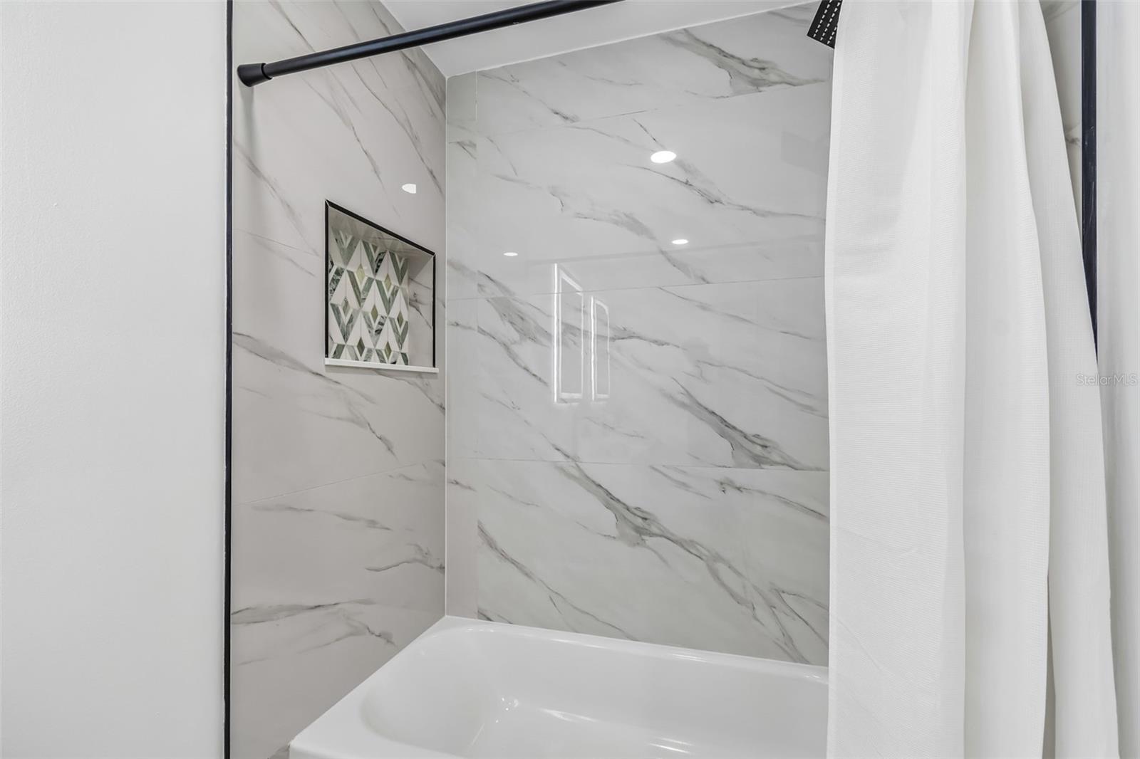 LAKEWOOD ESTATES SEC D - Residential