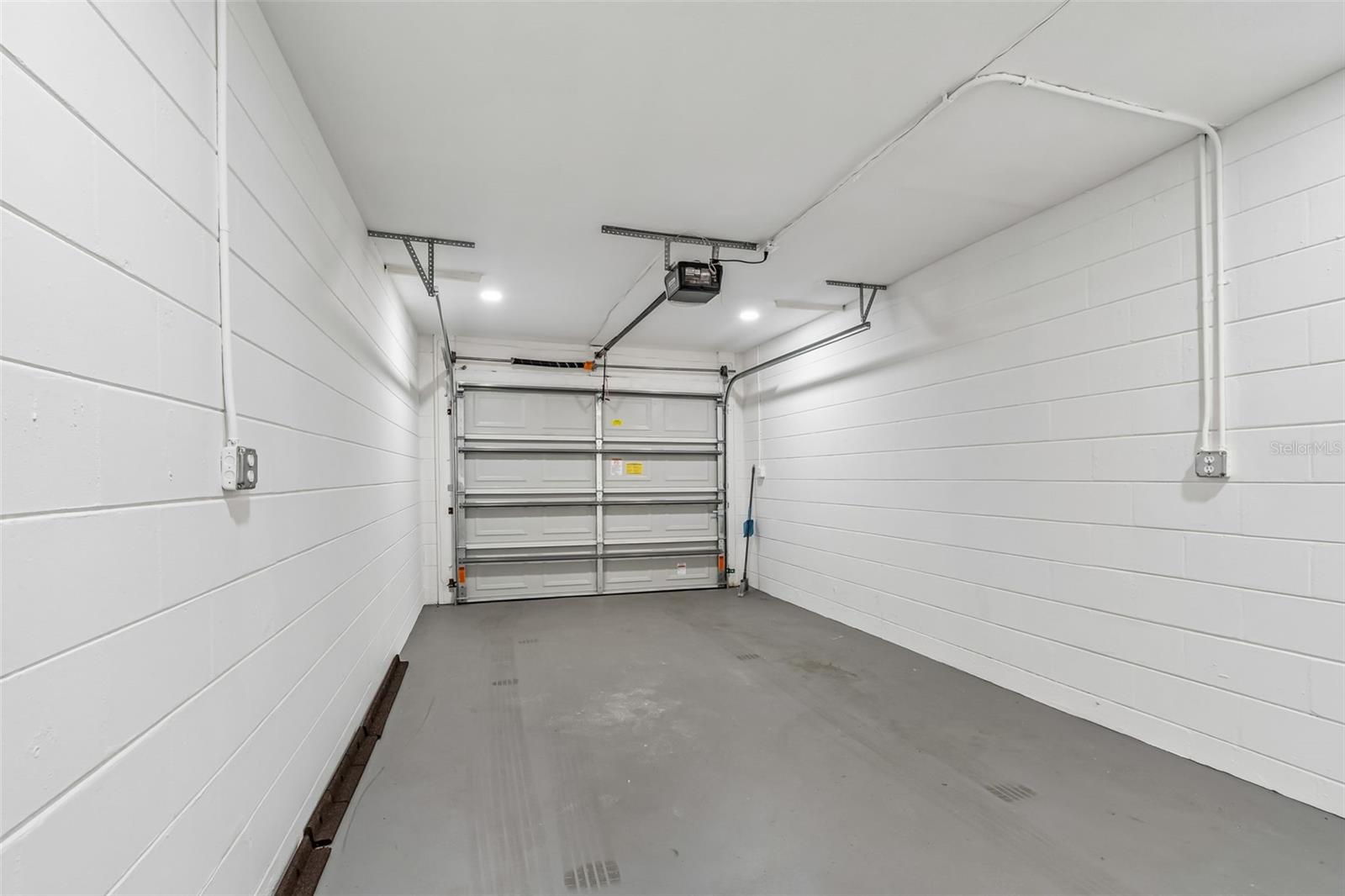 LAKEWOOD ESTATES SEC D - Residential