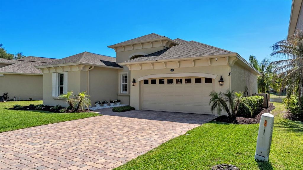 Photo of 4628 Lathloa Loop, Lakeland, FL 33811 (MLS # L4961249)