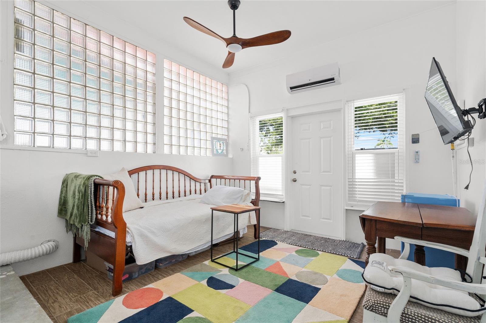 78BURNS F J REALTY COS REV - Residential