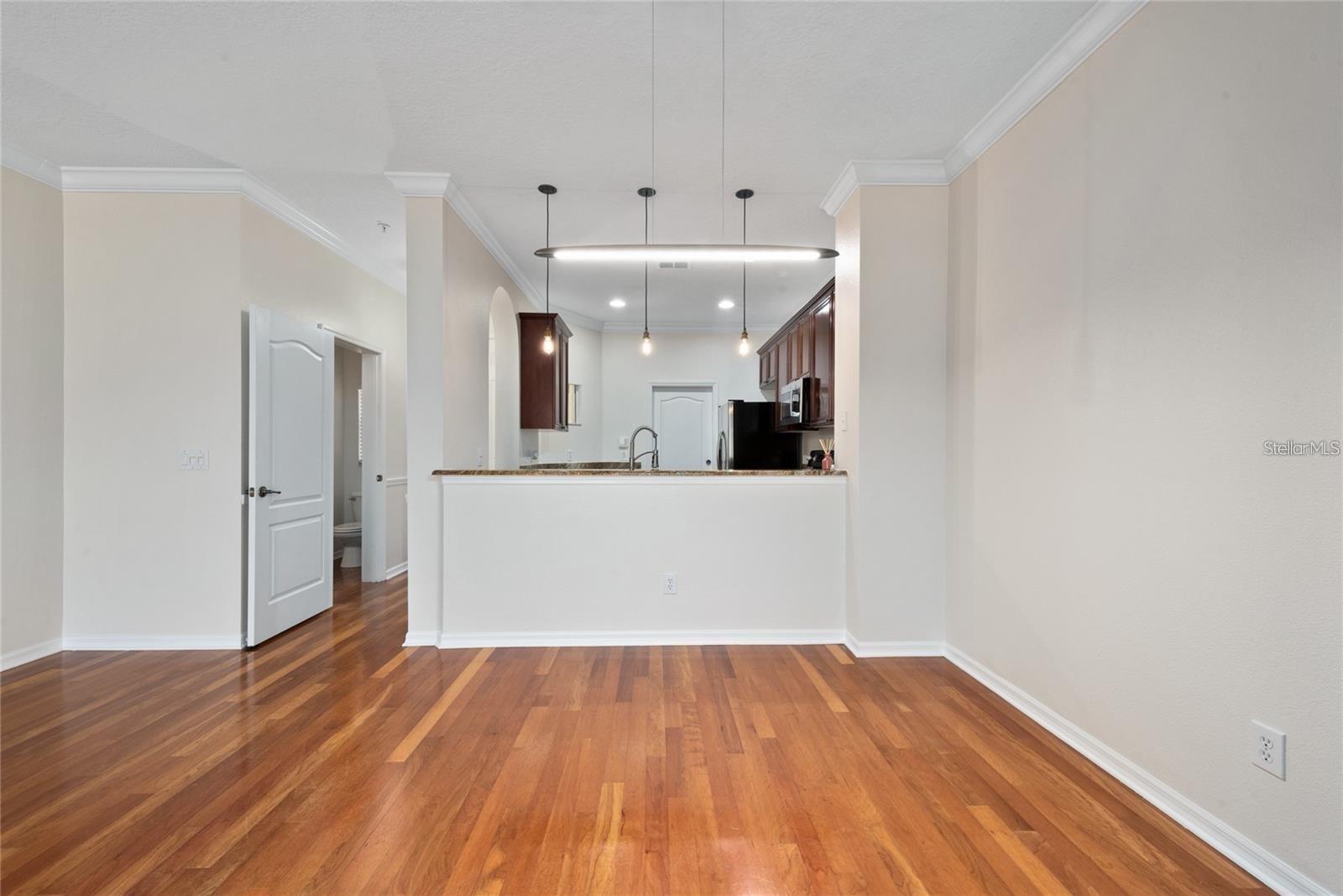 VILLA CAPRI/METROWEST - Residential