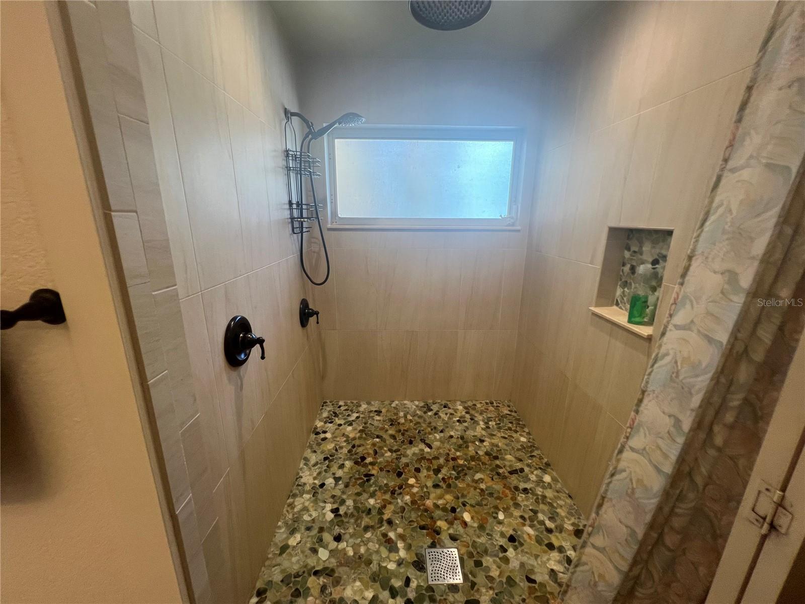 HARBOR HEIGHTS - Residential Lease