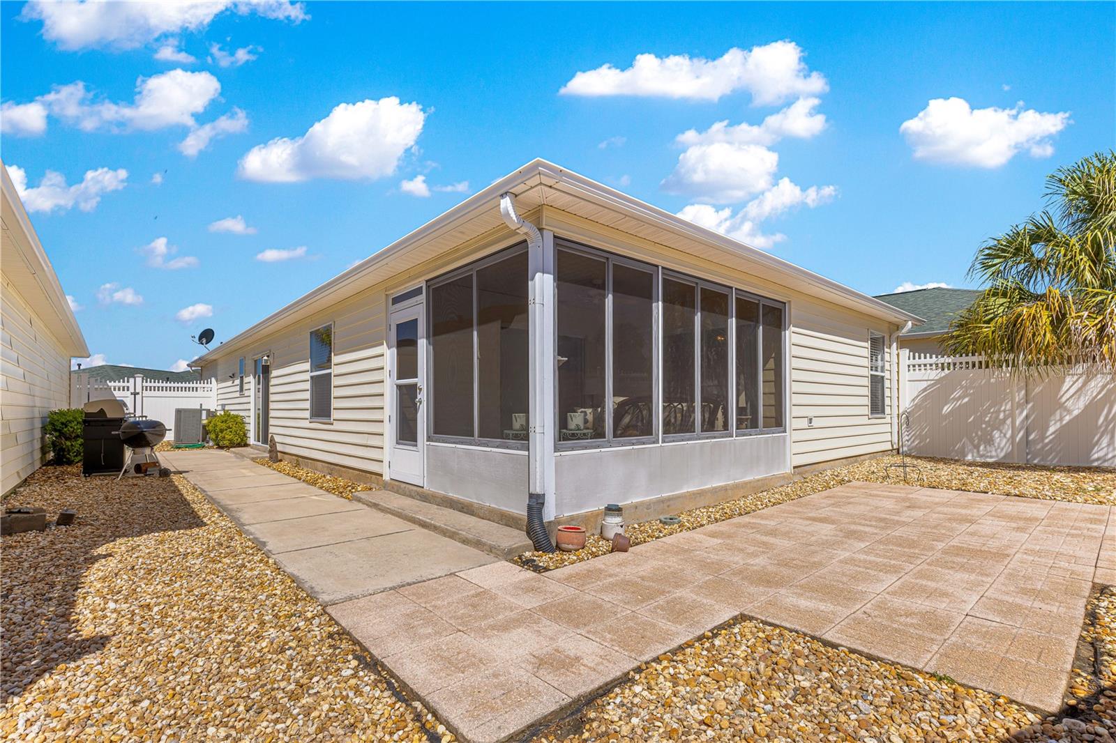 VILLAGES OF SUMTER VILLA ESCANDIDO - Residential