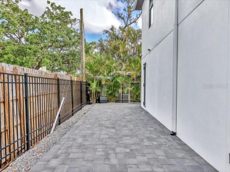BROOKSIDE - Residential