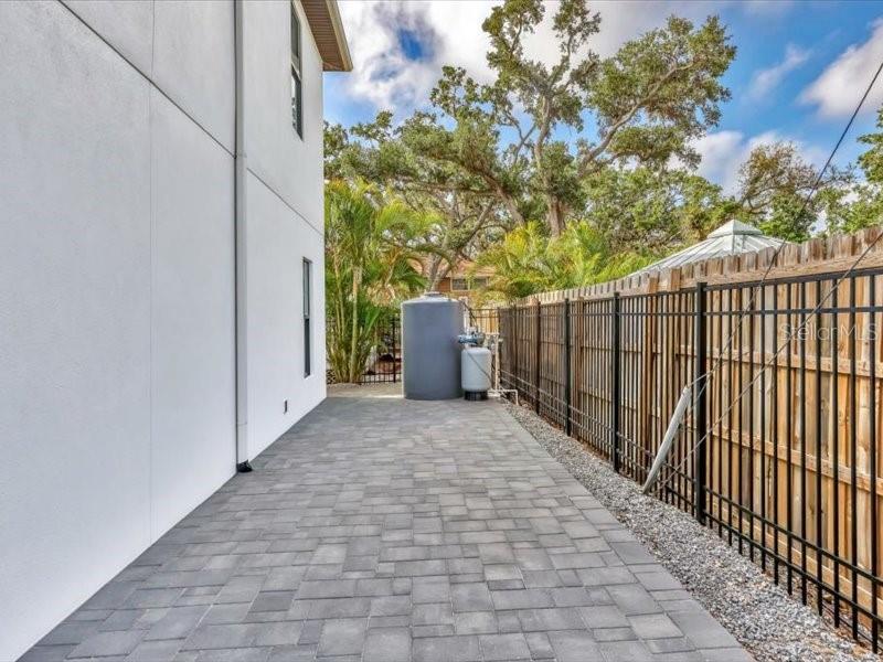 BROOKSIDE - Residential