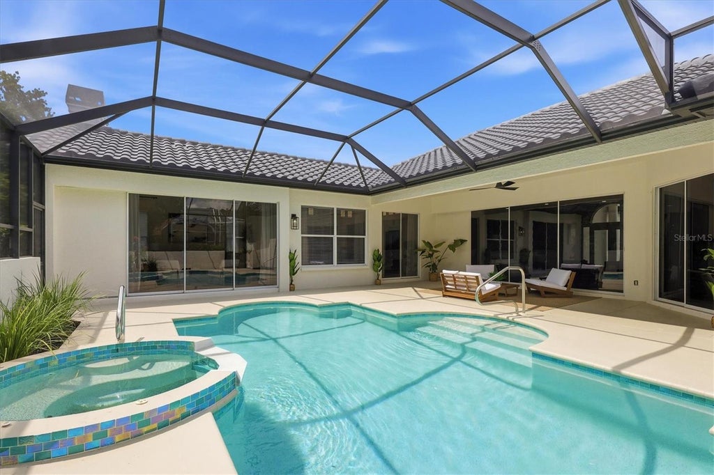 Photo of 7825 Wilton Crescent Circle, Bradenton, FL 34201 (MLS # A4702546)