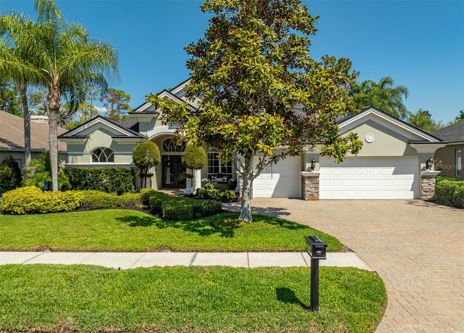 GREY OAKS - Residential