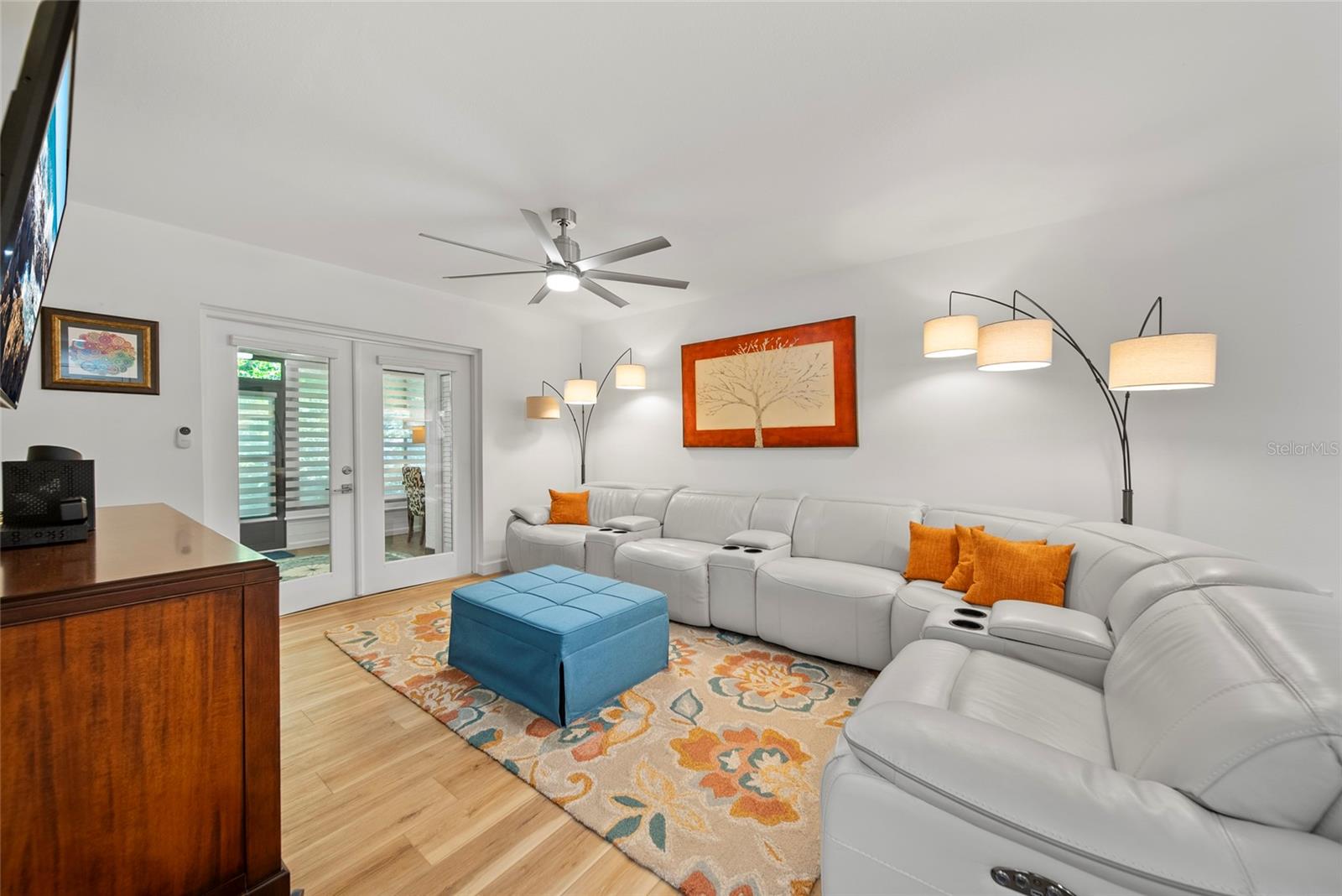 COUNTRY OAKS CONDO 01 - Residential