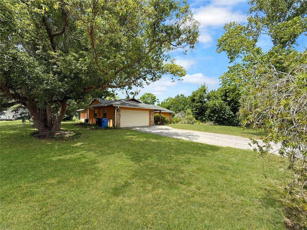 Photo of 6904 Williams Road, Seffner, FL 33584 (MLS # TB8519001)