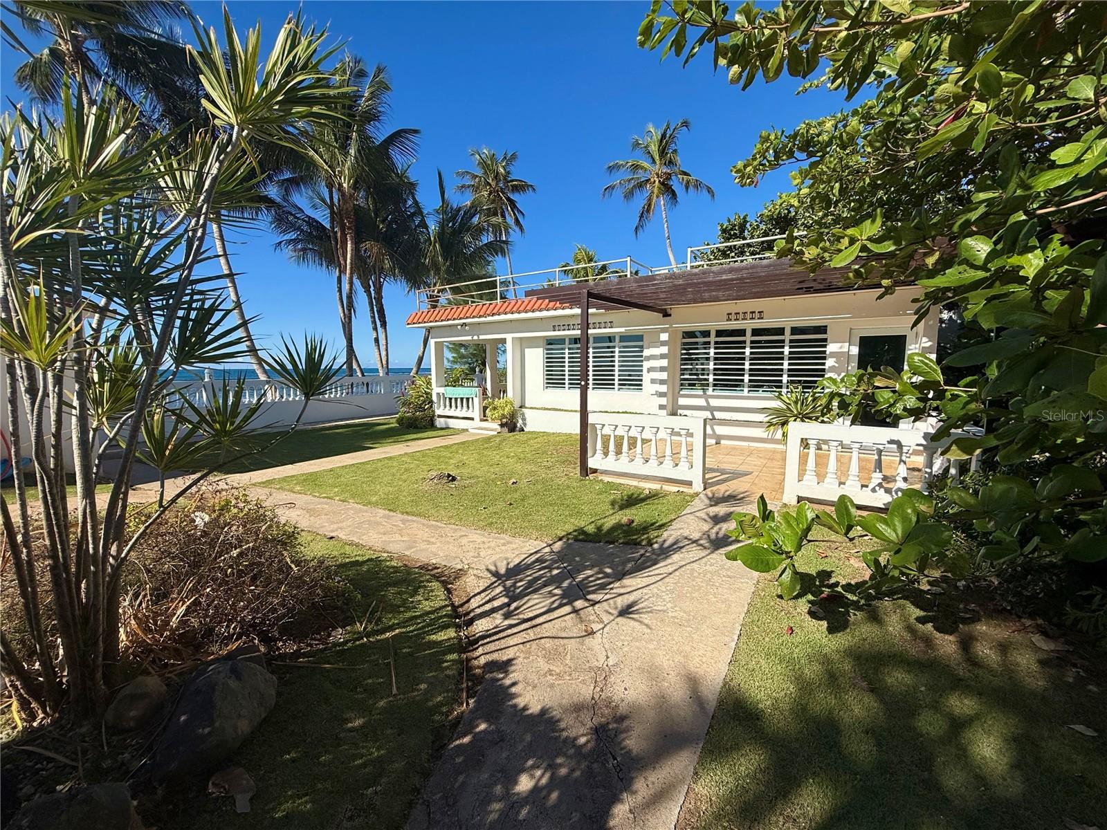 BEACH FRONT GUEST HOUSE - Residential