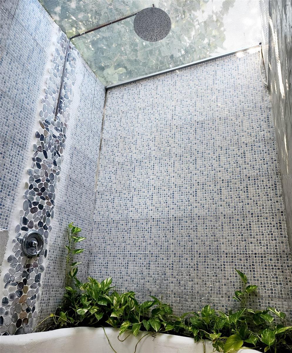 BEACH FRONT GUEST HOUSE - Residential