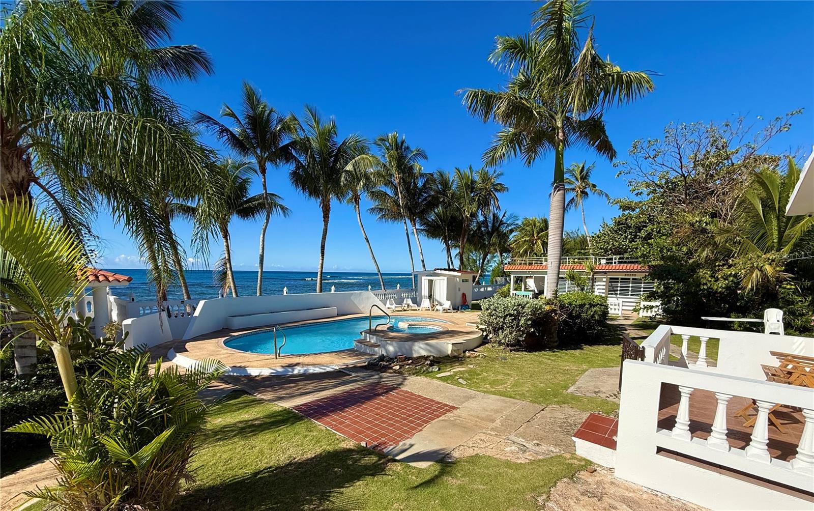 BEACH FRONT GUEST HOUSE - Residential