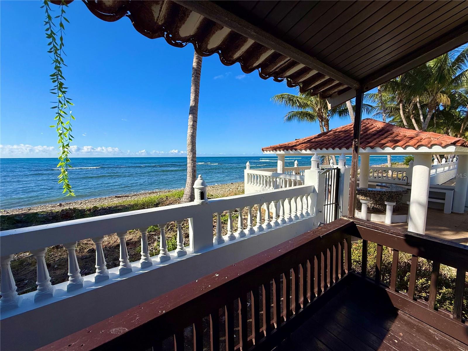 BEACH FRONT GUEST HOUSE - Residential