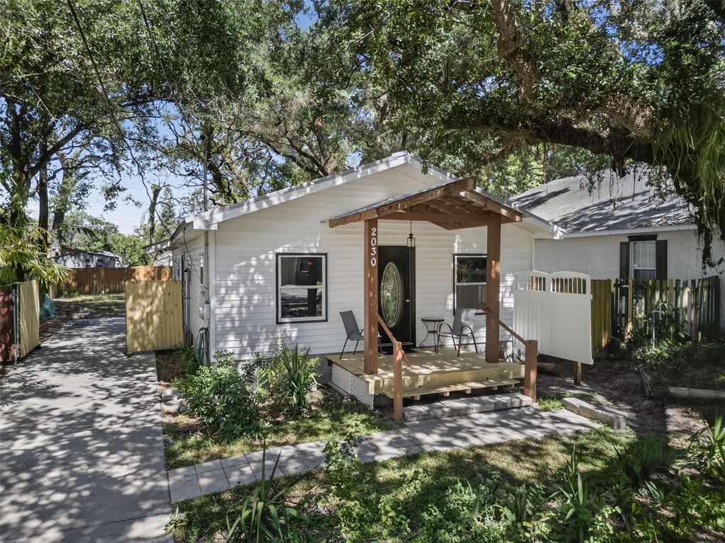 Photo of 2030 E New Orleans Avenue, Tampa, FL 33610 (MLS # TB8439085)