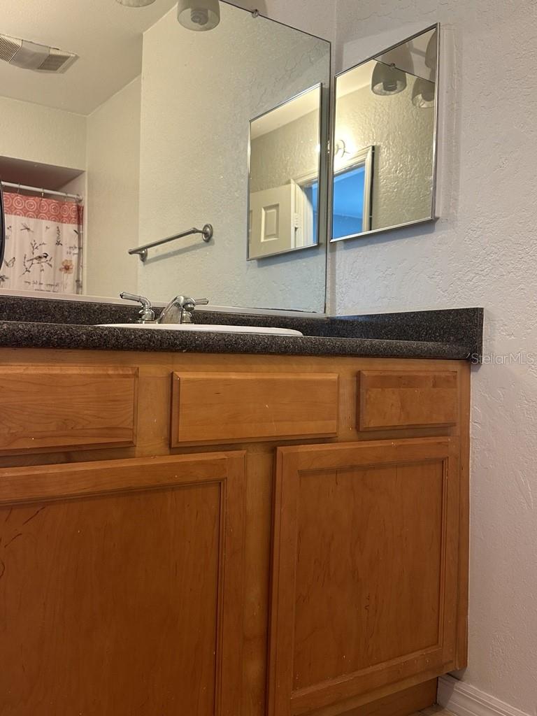 THE GRAND AT OLDE CARROLLWOOD - Residential Lease