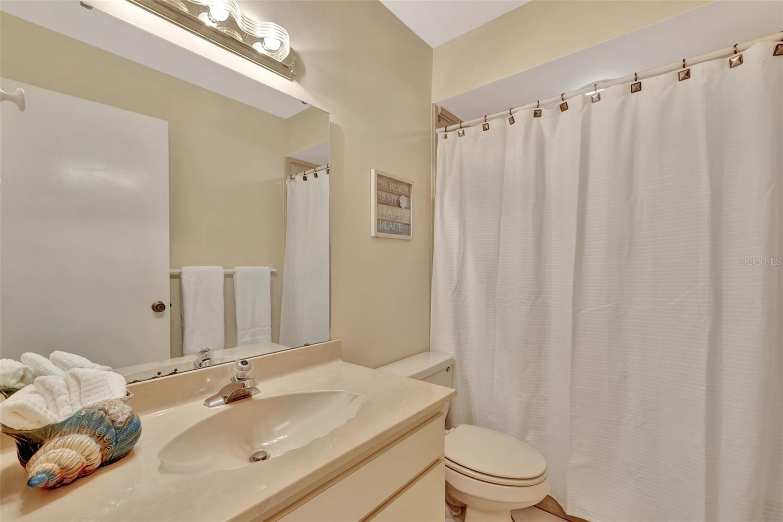 WEDGEWOOD LAKE - Residential