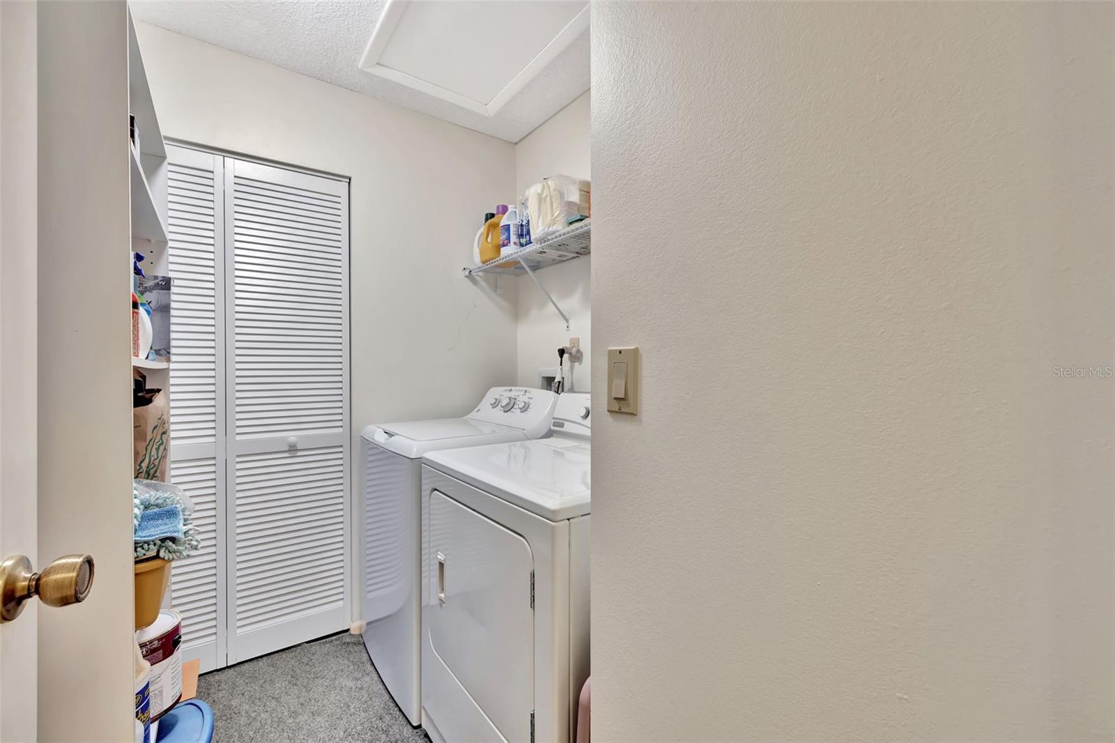 WEDGEWOOD LAKE - Residential