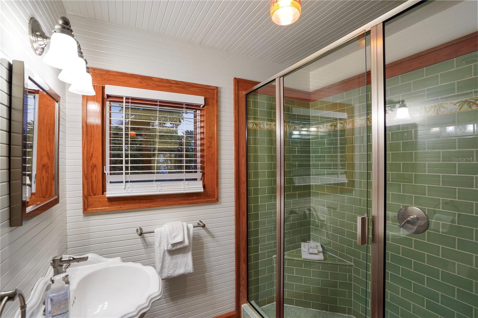 MOREY BEACH - Commercial Sale