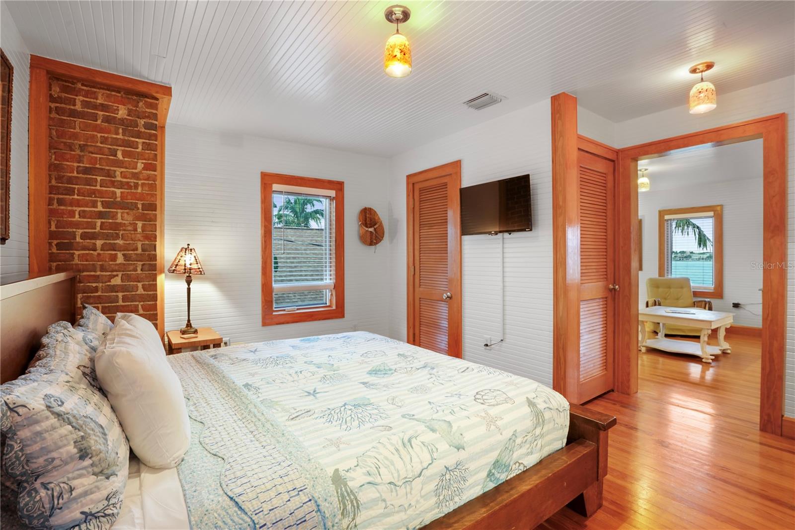 MOREY BEACH - Commercial Sale