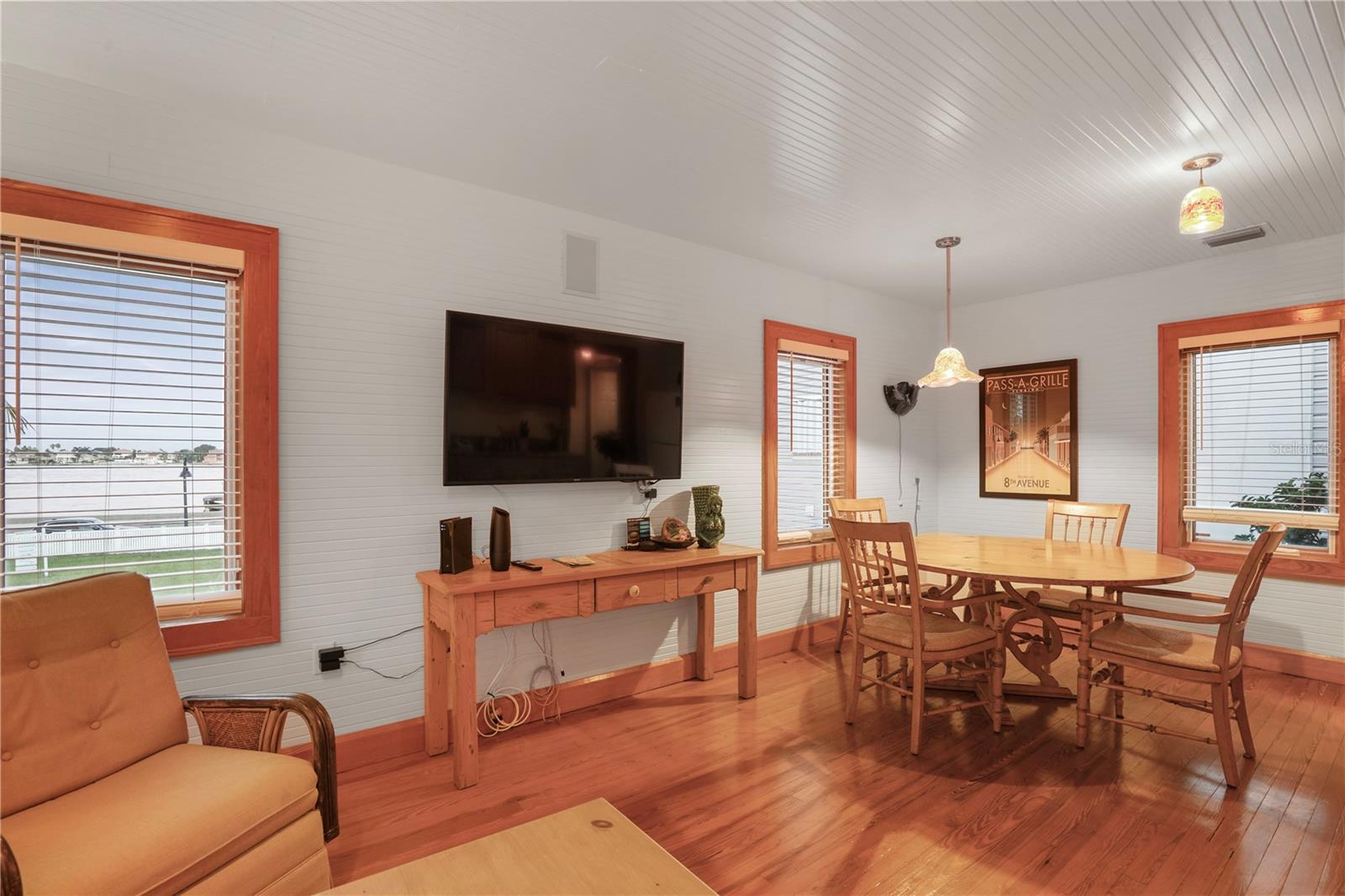 MOREY BEACH - Commercial Sale