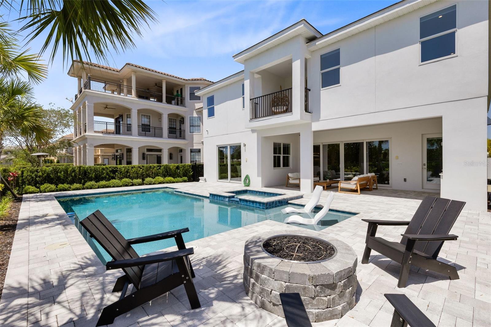 300 MUIRFIELD LOOP