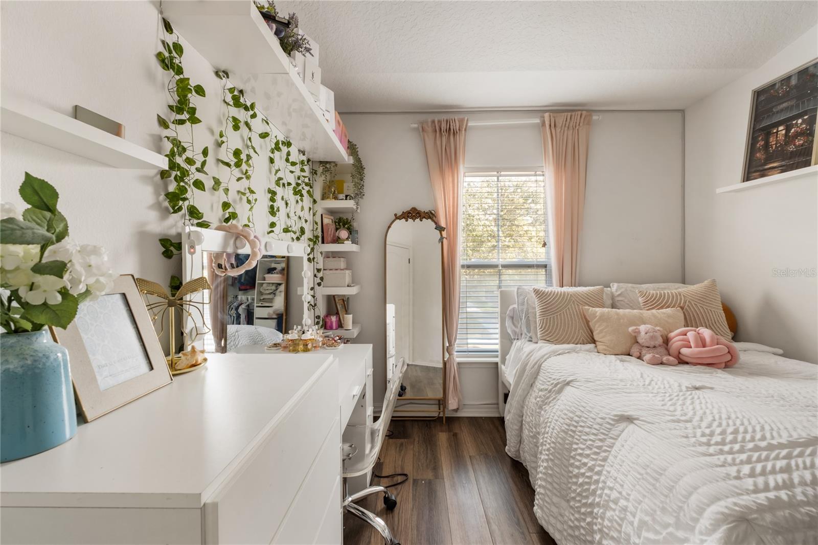 WICKHAM PARK 04 05 06 09 10 11 12 01 - Residential