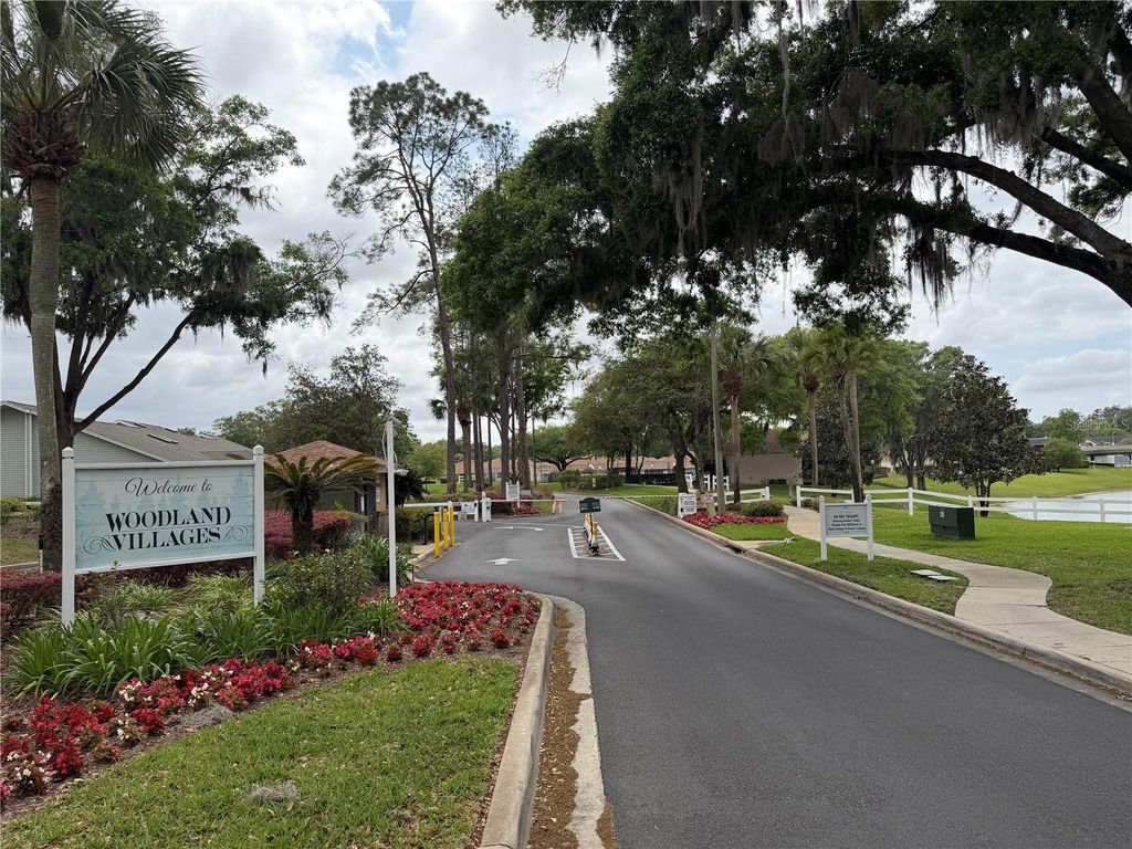 Photo of 2315 SE 19th Circle, Ocala, FL 34471 (MLS # OM721989)