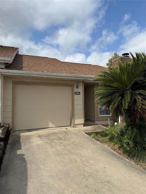 Tiny photo for 2315 SE 19th Circle, Ocala, FL 34471 (MLS # OM721989)