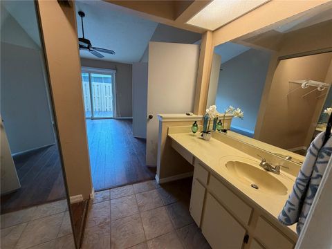 Tiny photo for 2315 SE 19th Circle, Ocala, FL 34471 (MLS # OM721989)