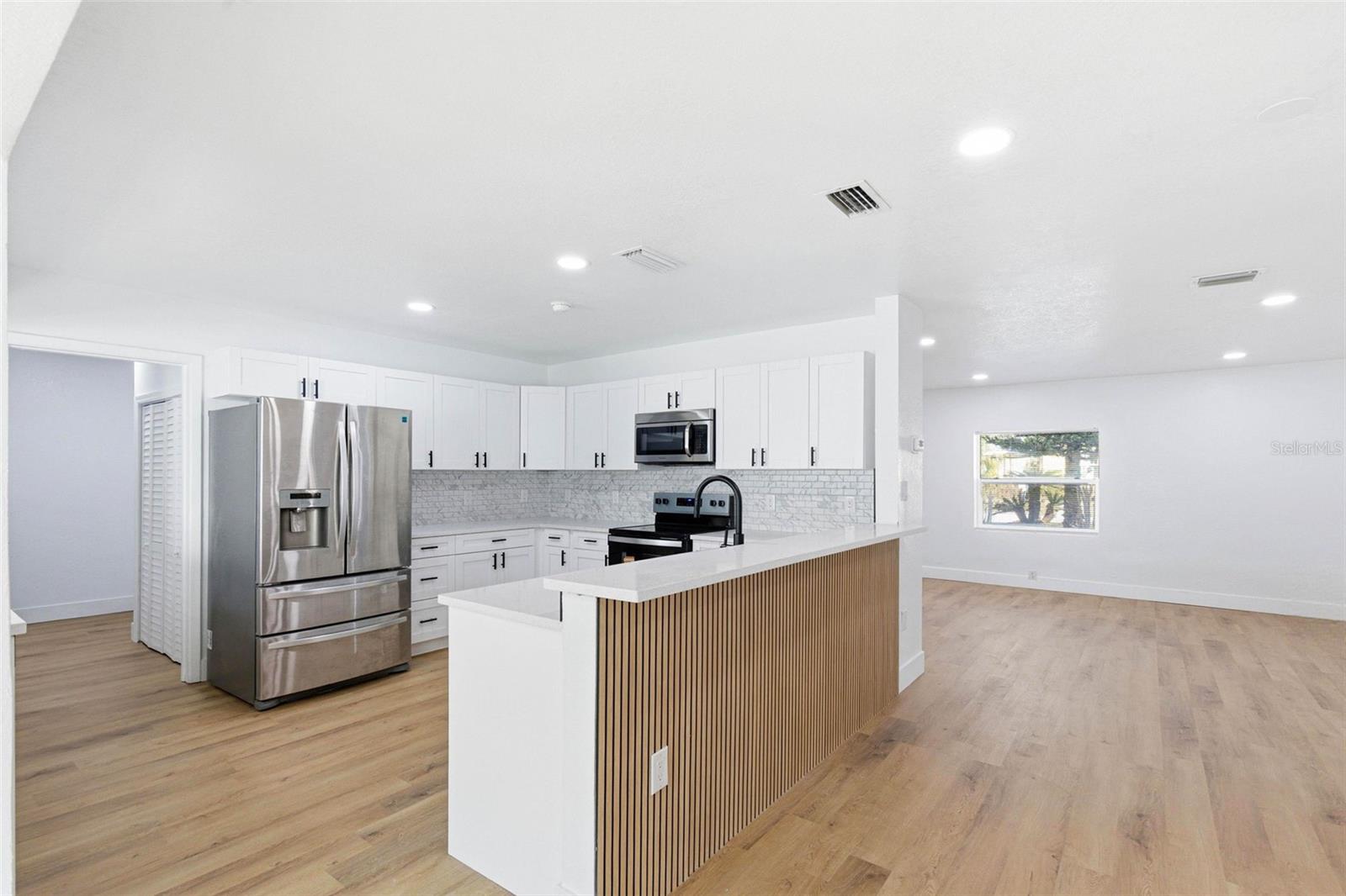 MCLROY SUB - Residential