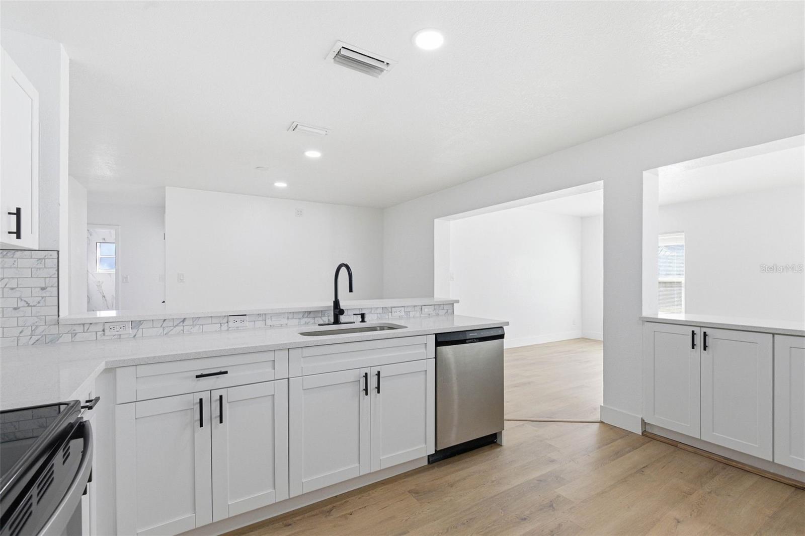 MCLROY SUB - Residential