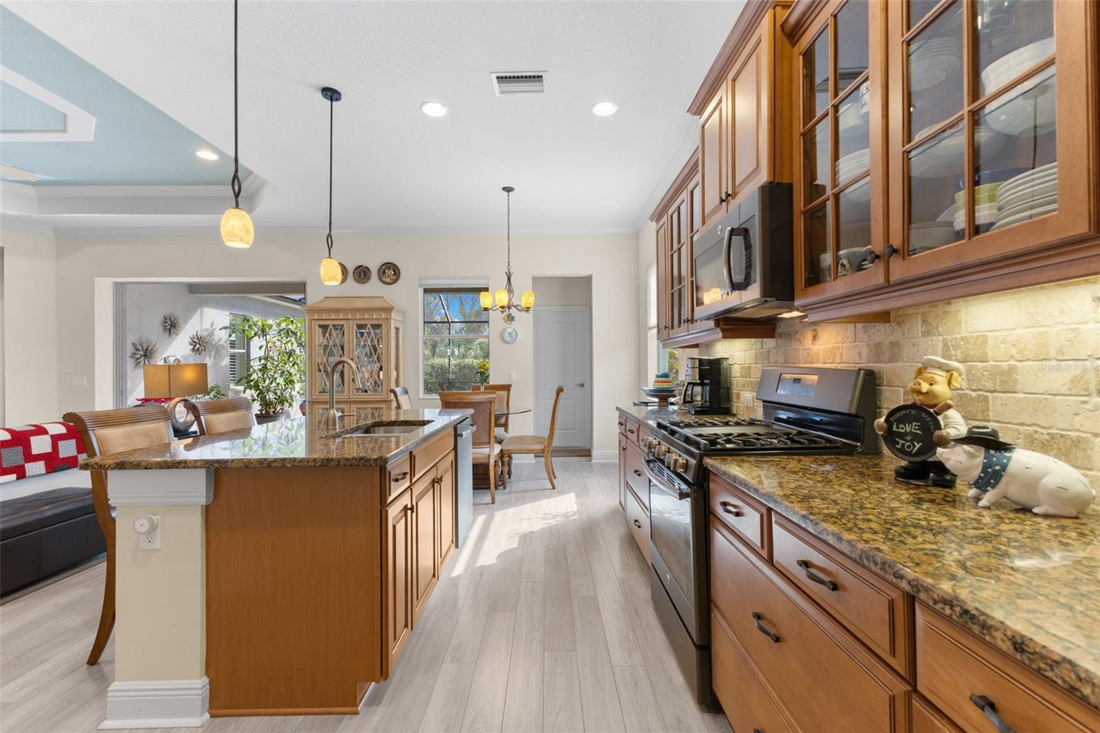 WOODLAND TRACE - Residential