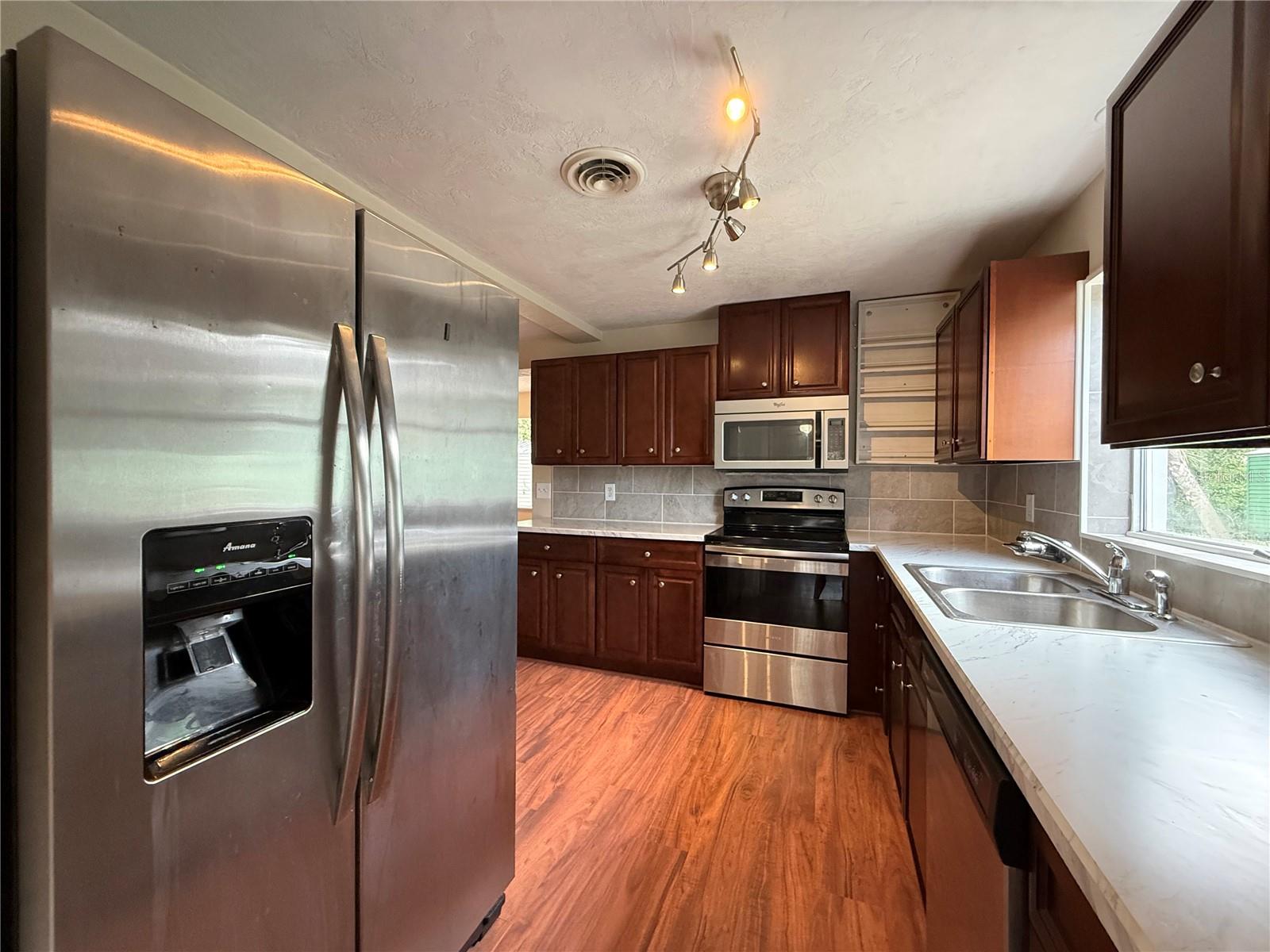 POINTER 01 - Residential