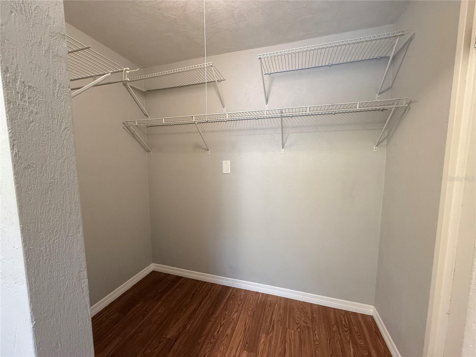 POINTER 01 - Residential