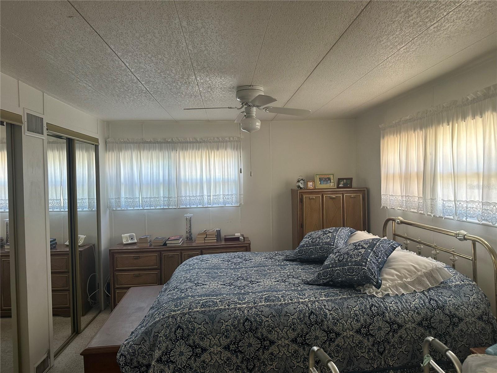 HOLIDAY PARK - Residential
