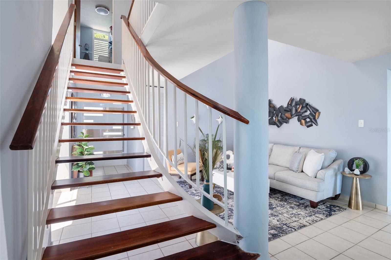 URB. MIRADERO - Residential