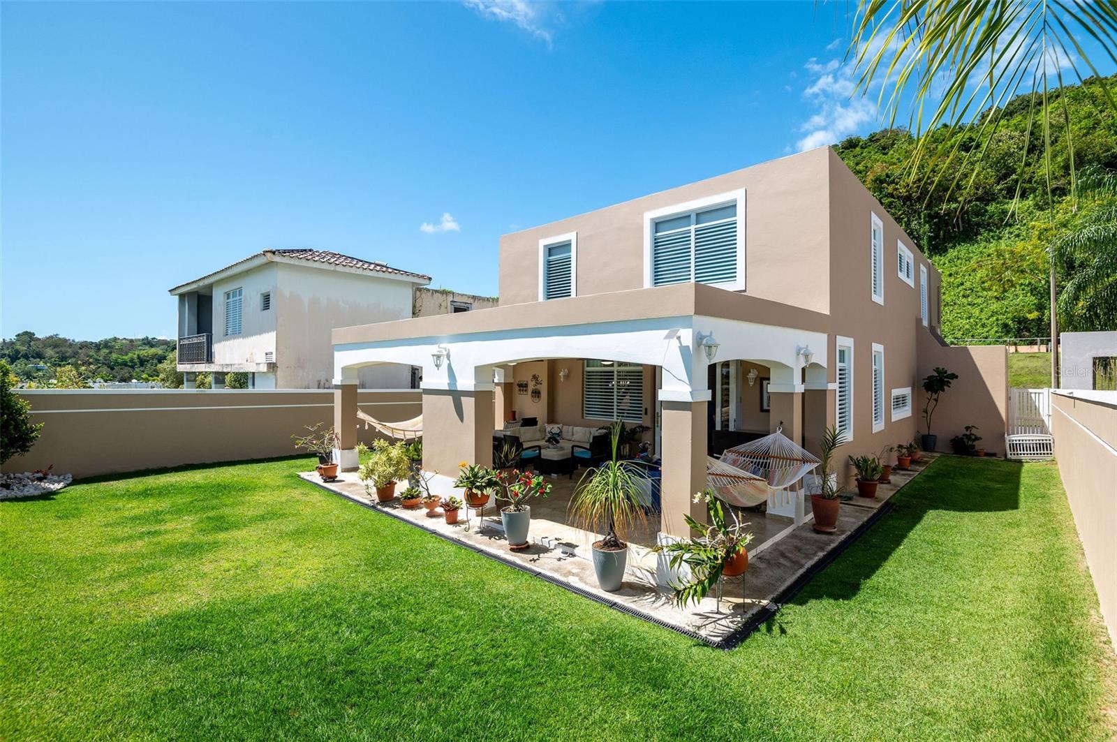 URB. MIRADERO - Residential